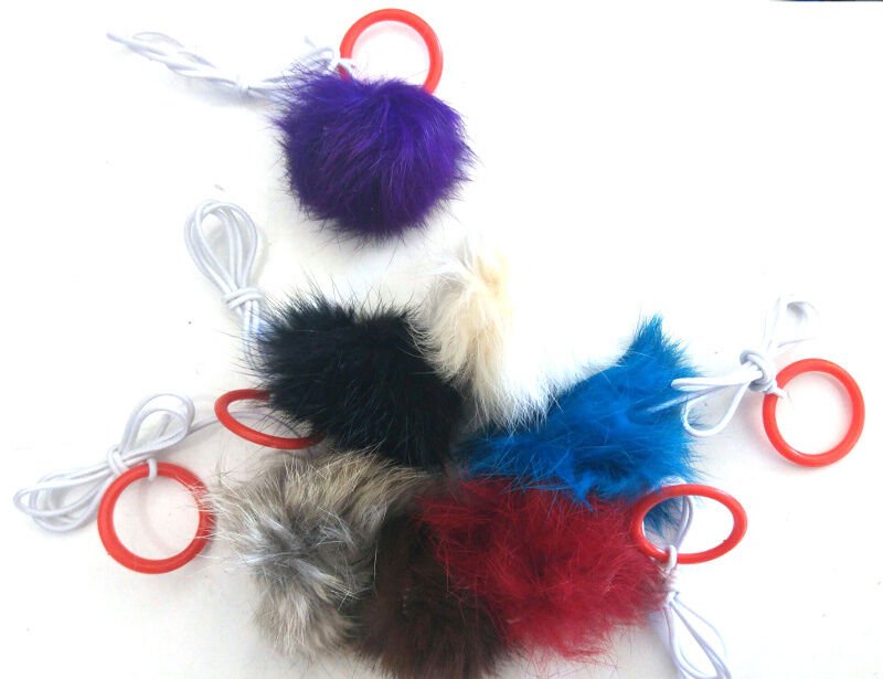 Eastland Kedi Oyuncağı Peluş Tüylü Top Askılı